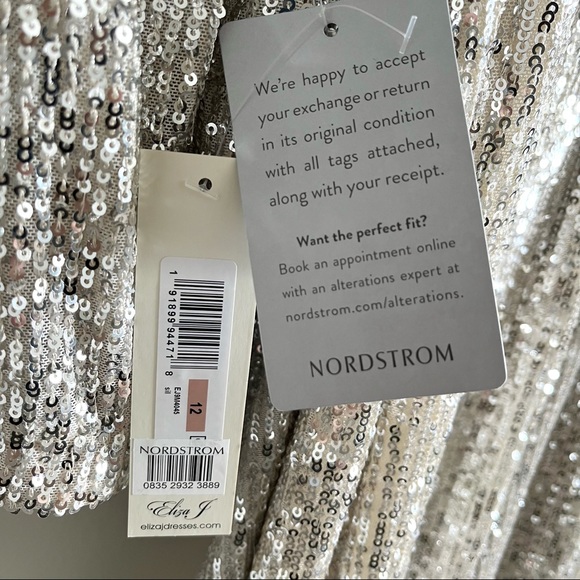 Eliza J Silver Sequined Wrap Front Long Sleeve Party Jumpsuit Size 12 NWT - Picture 11 of 12